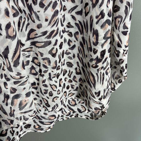 Cabi Women's White Leopard Print Chiffon Boho Top - Size Large - Long Sleeves - Picture 3 of 6